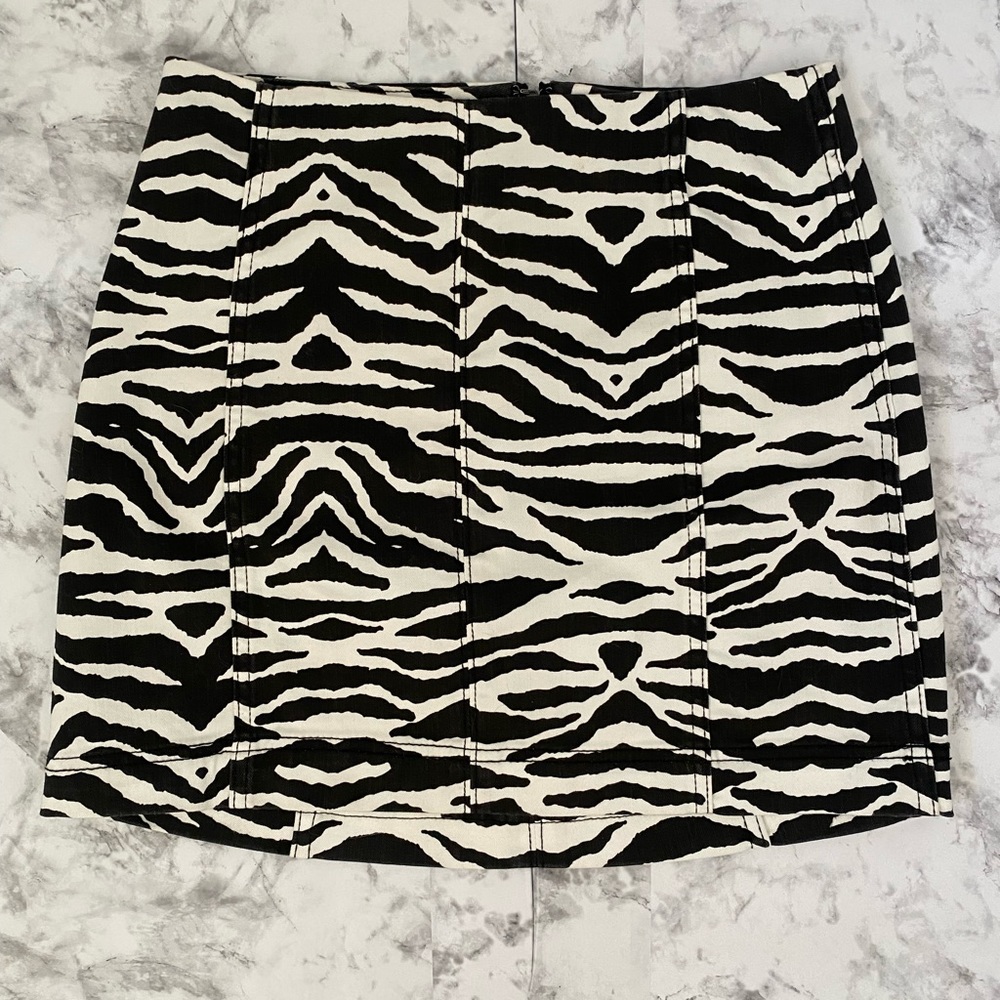 Zebra mini skirt